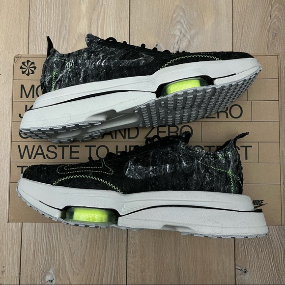 nike zoom type green